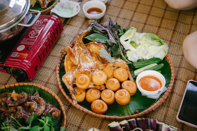 “Món Tủ” Gà Quay Lu Với Công Thức Đặc Biệt Riêng
